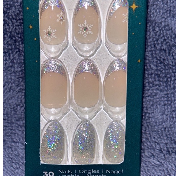 imPRESS Press On Manicure Limited Edition Holiday Greatest Gift Medium Nails - Picture 1 of 3